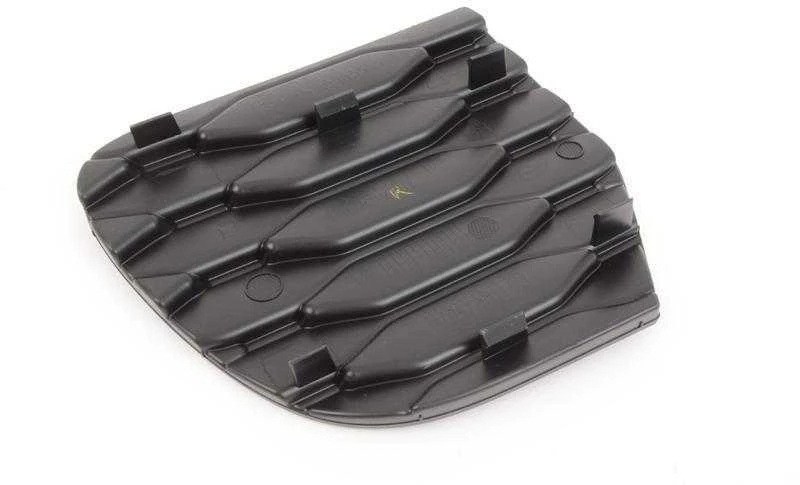 BMW MINI F55 F56 galinio bamperio grotelės dešinės pusės originalios 51127351656