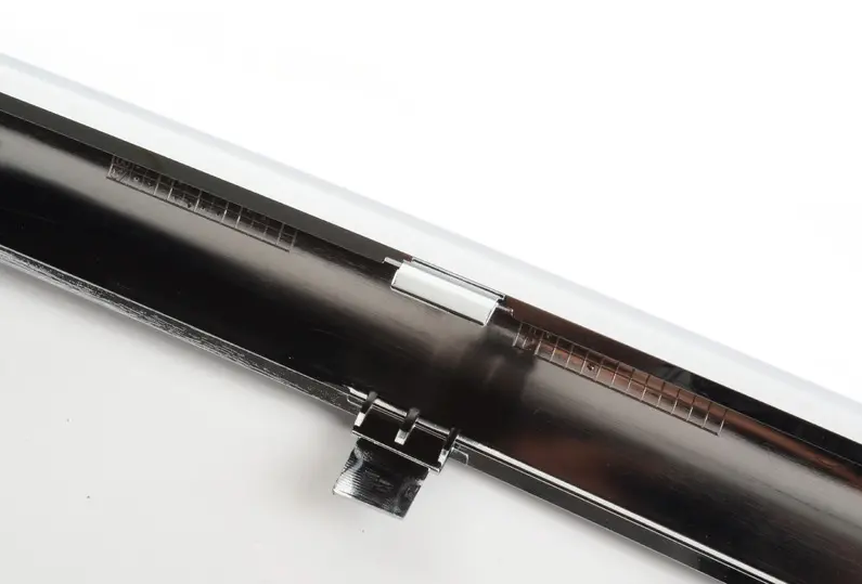 BMW MINI R50 Chromuotas bamperio apvadas kairėje pusėje Originalus 51127127971