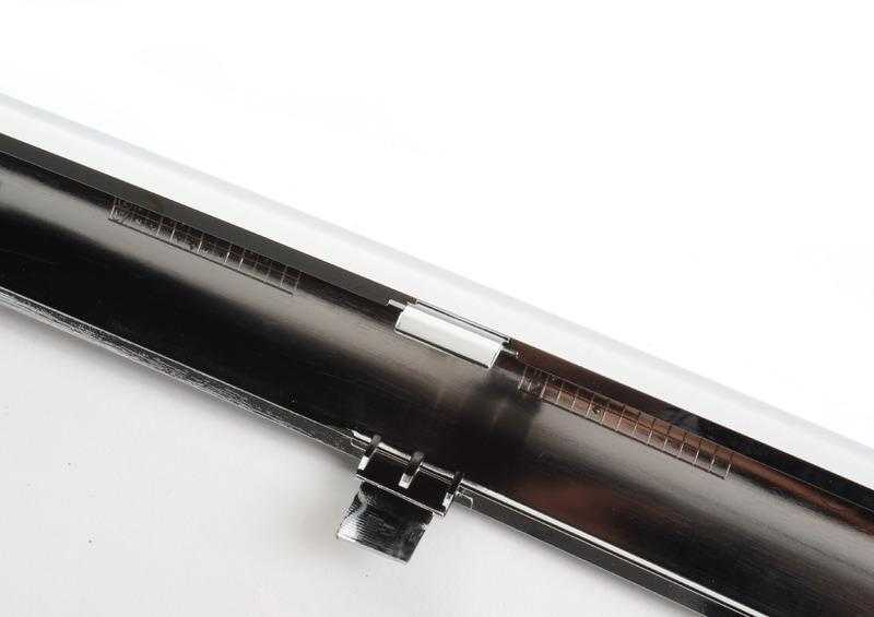 BMW MINI R50 Chromuotas bamperio apvadas kairėje pusėje Originalus 51127127971