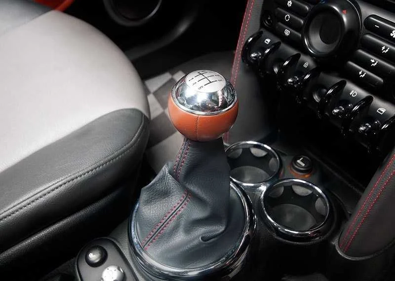 BMW MINI R50 JCW GP Manual Shifter Boot Leather 51166966468 Originalus