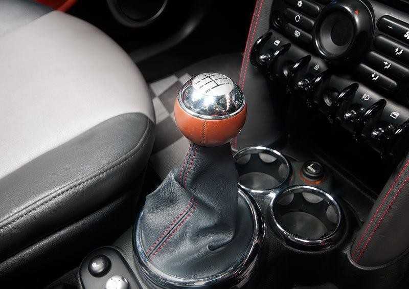 BMW MINI R50 JCW GP Manual Shifter Boot Leather 51166966468 Originalus