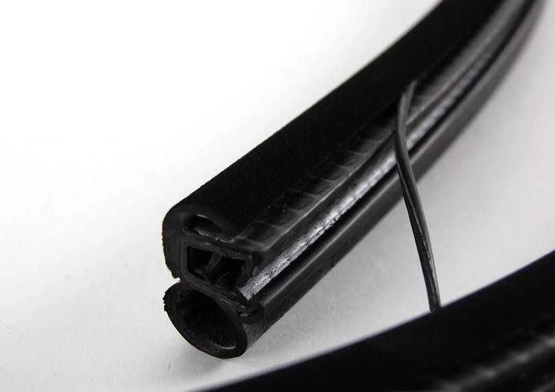 BMW NAUJA ORIGINALI 5 SERIJOS E60 E61 PRIEKINIO DURŲ SANDAROS KRAŠTO APSAUGOS APDAILA 7122433