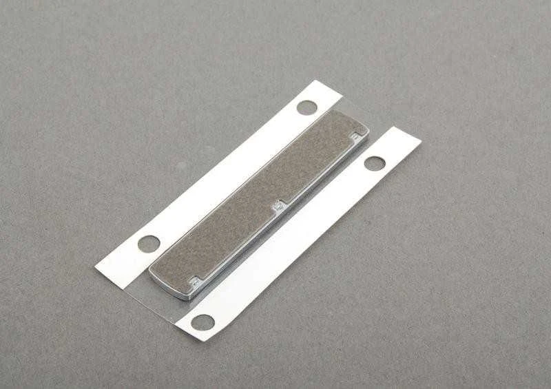 BMW NAUJA ORIGINALI F20 F30 F31 F22 F23 F34 F33 F32 F36 SPORTINĖ ŽENKLAS KAPOTAS EMBLEMA