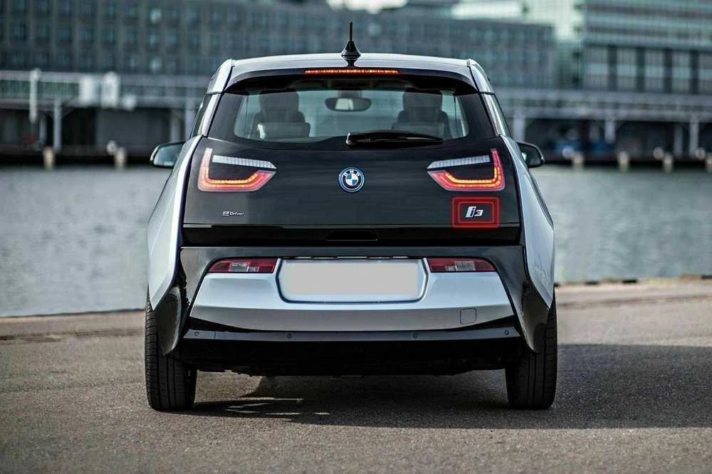 BMW NAUJA ORIGINALI I3 I01 SERIJOS GALINĖS DURYS I3 ŽENKLAS EMBLEMA 7306457