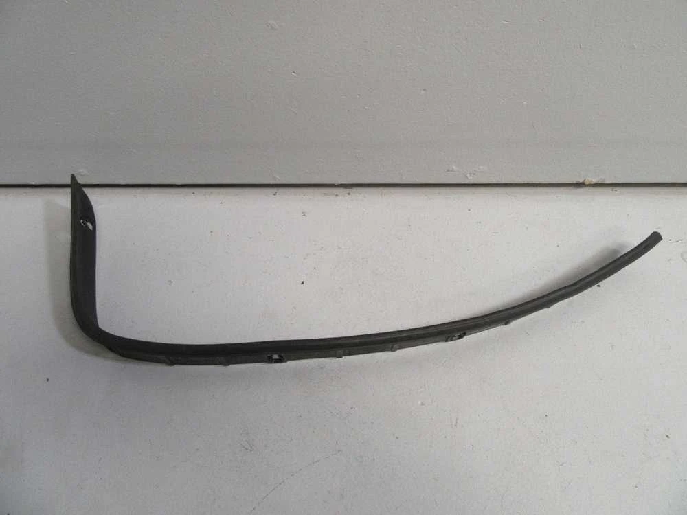 BMW originalus bagažinės dangčio sandariklis, galinis kairysis 51767233747