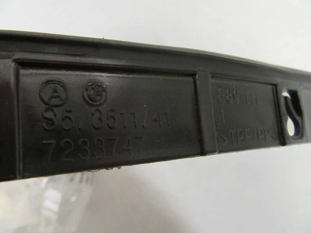 BMW originalus bagažinės dangčio sandariklis, galinis kairysis 51767233747