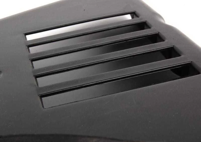 BMW originalus E60 E61 variklio apsaugos skydas dešinėje pusėje M aerodinaminio paketo