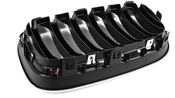 BMW originalus priekinis dešinysis groteles 51117210726