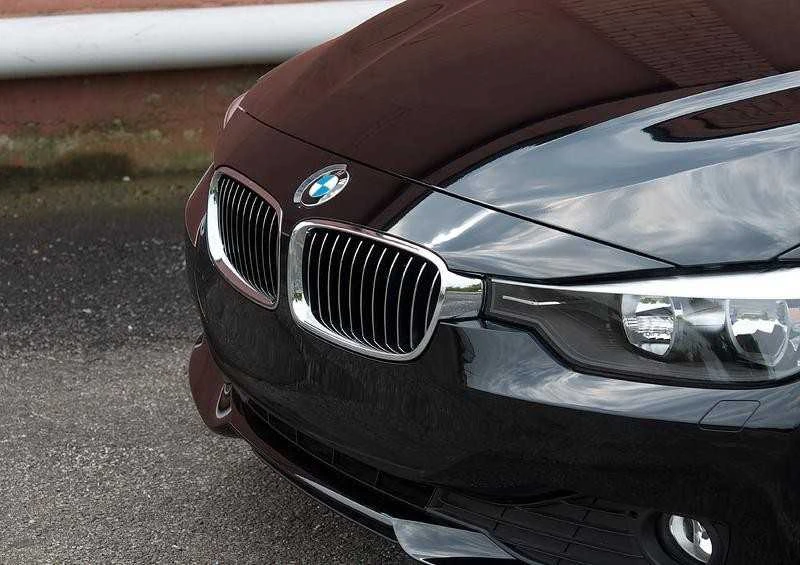BMW Originalus Priekinis Dešinysis Inksto Grotelės Prabangos Linija F30/F31 3 Serija 51137263482