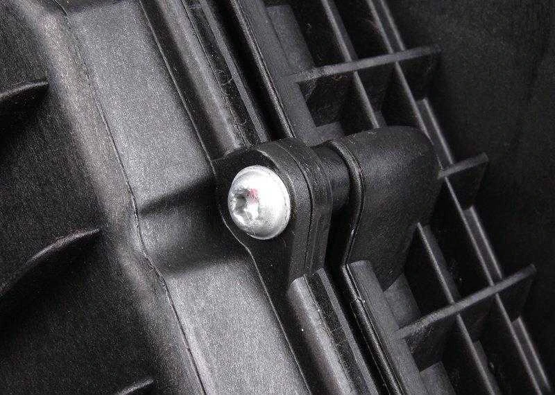 Bmw Oro Filtrų Dėžė E88 E82 E90 E91 E92 E93 13717555288
