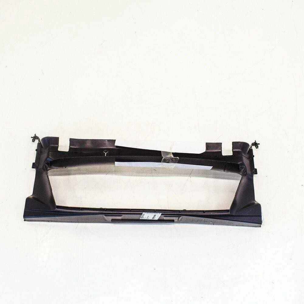 Bmw Oro Kanalas Apatinis 2 F22 51748058911 Originalus