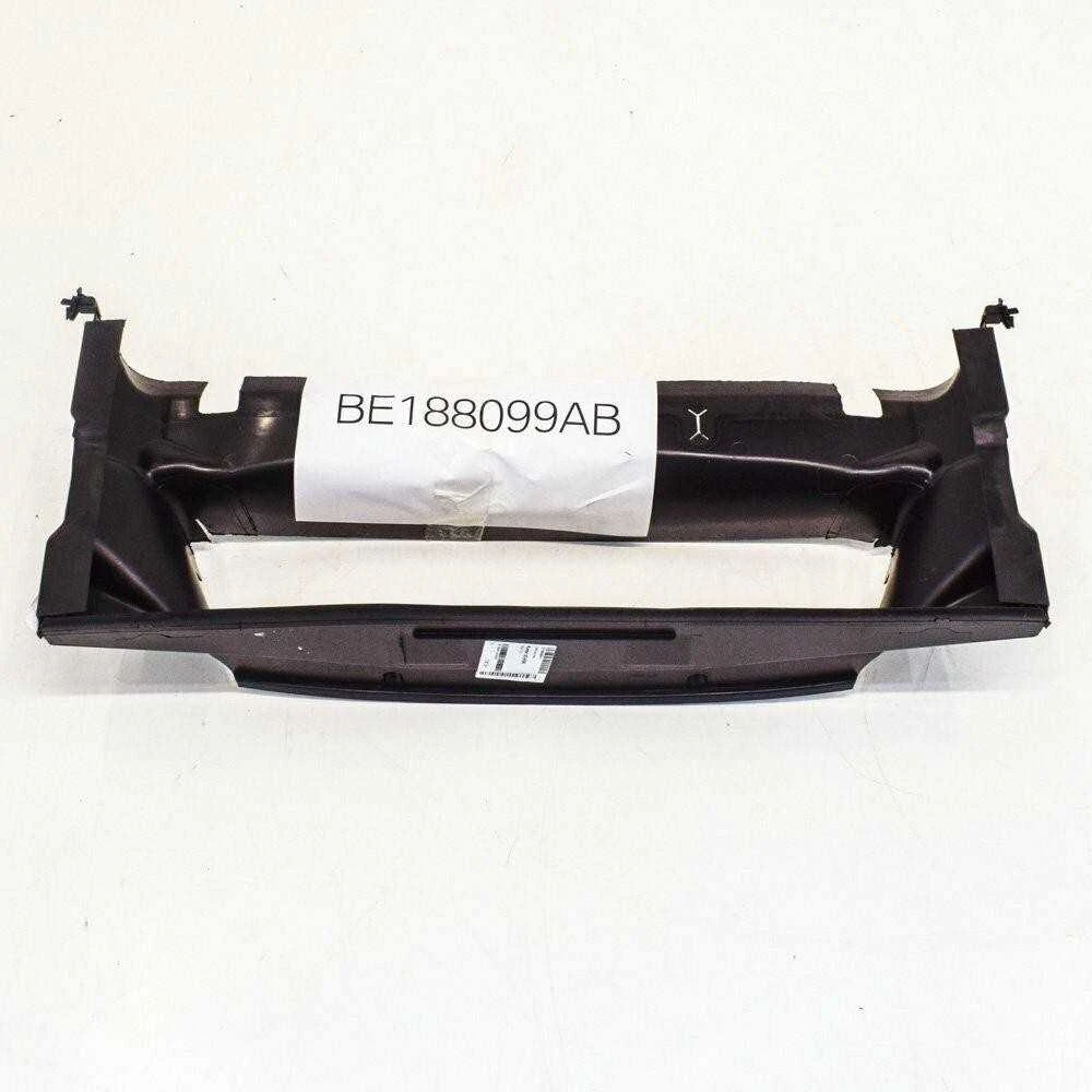 Bmw Oro Kanalas Apatinis 2 F22 51748058911 Originalus