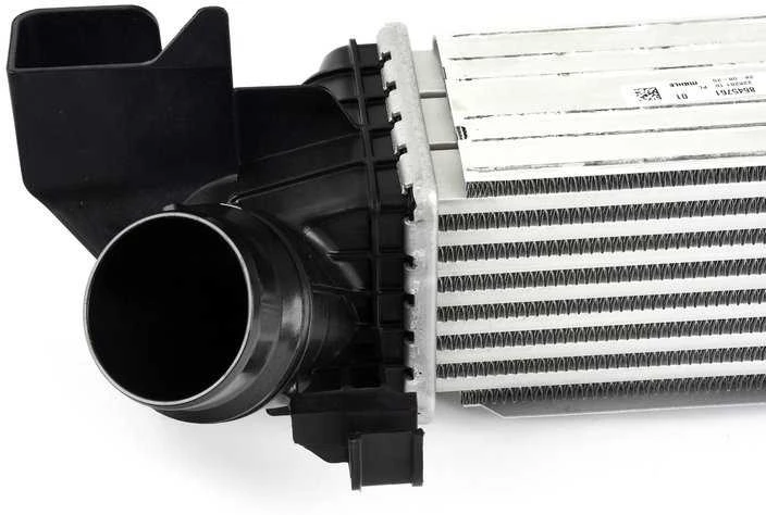 Bmw Oro Kuro Šaldytuvas F45 F46 F48 F39 F56 F55 F54 F57 F60 Originalus 17518645761