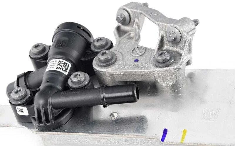 BMW Pavarų Alyvos Aušintuvas F30 G30 G31 Originalus 17218607237