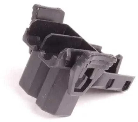 Bmw Plug Terminal Juodas 3 E36 5 E34 6 E24 7 E32 Originalus 61131378416