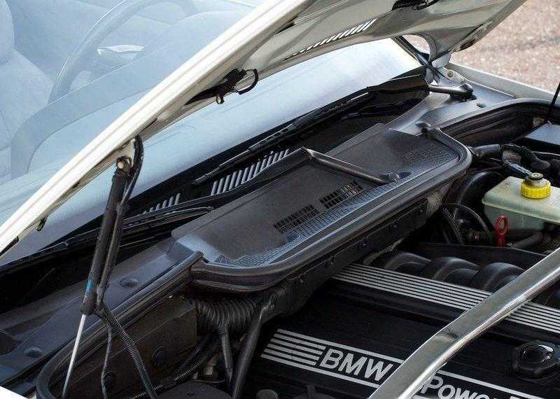 Bmw Priekinio Stiklo Dangtis 3 E36 1990 1999 Originalus 51711977677