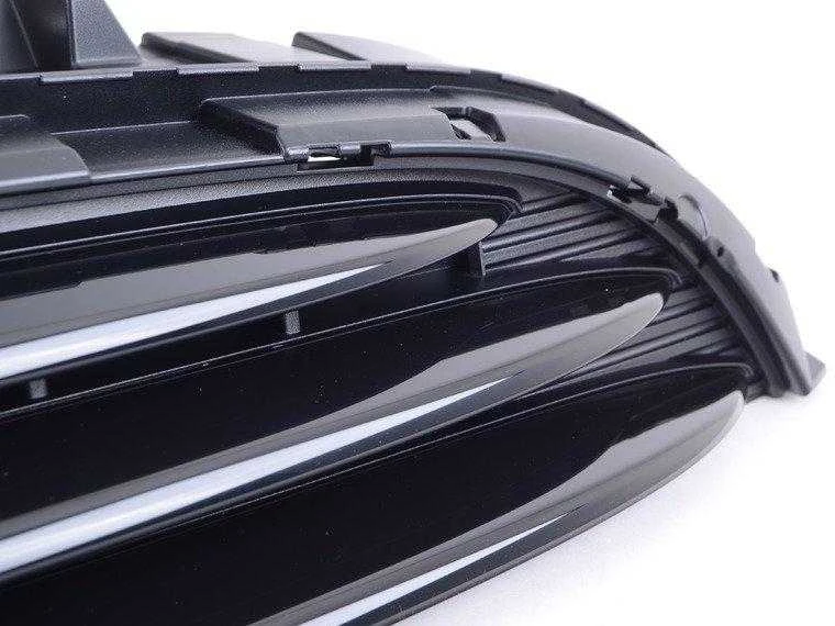 BMW Priekinis Dekoratyvinis Grilis F56 F55 F57 51137335530 Originalus