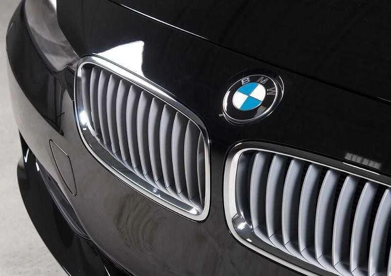 BMW Priekinis Kairysis Grilis 3 F30 F31 Originalus 51137263479