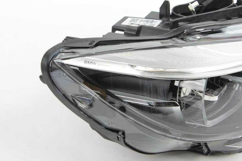 BMW Priekinis LED Žibintas AHL Dešinysis F80 F32 F82 Originalus 63117478158