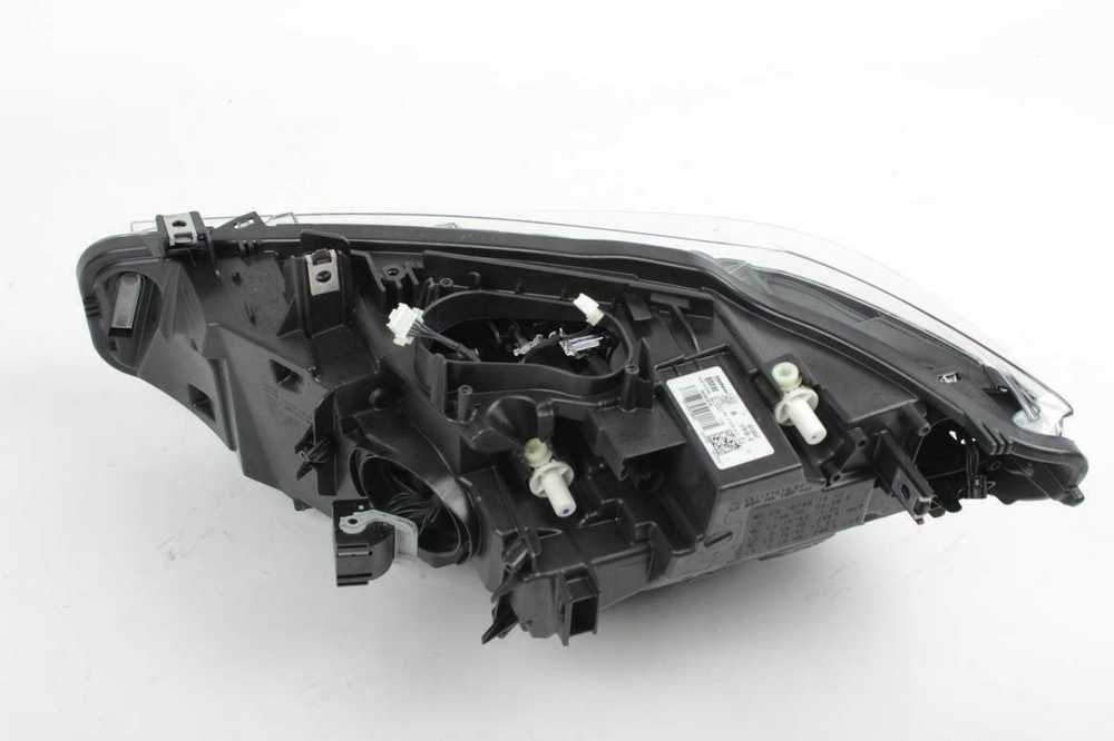 BMW Priekinis LED Žibintas AHL Dešinysis F80 F32 F82 Originalus 63117478158