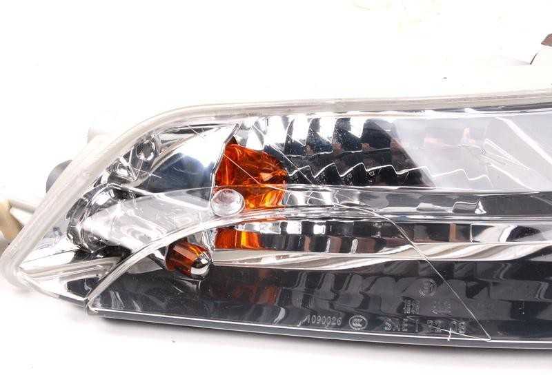 BMW PRIEKINIS POSŪKIO INDIKATORIUS USA DEŠINYSIS E63 E64 ORIGINALUS 63137165808