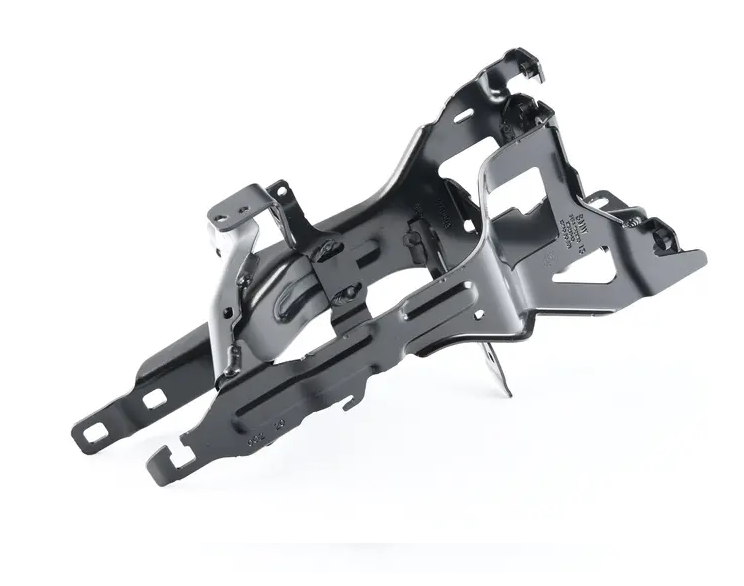 BMW priekinių žibintų montavimo tarpinė dešinėje originali 51647421710