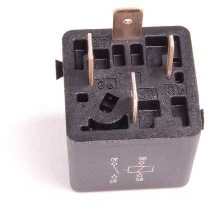 Bmw Relay Make Kontaktas 5 E34 E39 E38 E31 Originalus 61358365326
