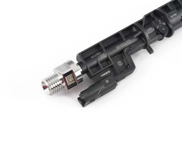 BMW RP injector Originalus 13647852362 5' G30 (07/2018 — 12/2019) 5' F90 M5 (01/2016 — 12/2019) 7' G11 LCI (01/2018 — 12/2019) 7' G12 LCI (01/2018 — 12/2019) 8' G14 (10/2017 — 12/2019) 8' F91 M8 (11/2017 — 12/2019) 8' G15 (10/2017 — 12/2019) 8' F92 M8 (11/2017 — 12/2019) 8' G16 Gran
