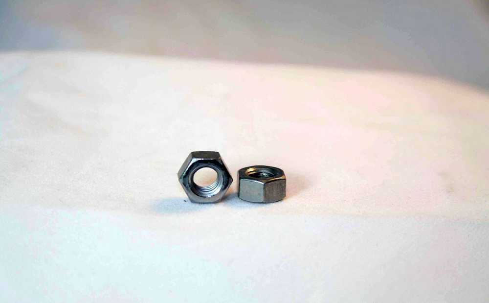 BMW Sechskantmutter Isetta F20 F21 F40 07119905543 Originalus