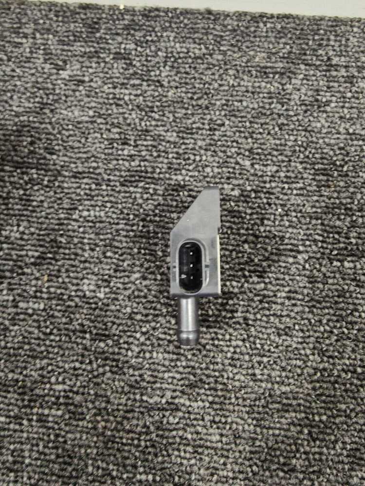 BMW Sensor Differenzdruck F20 F21 F40 Originalus 13628570686