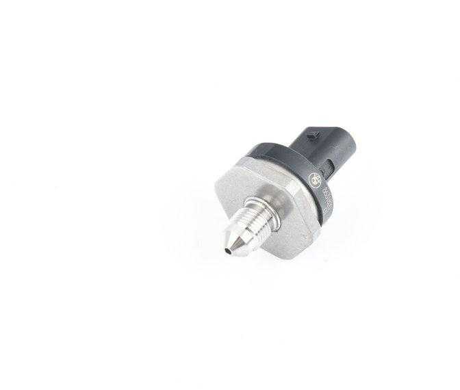 BMW Sensor, high-pressure Originalus 13538631820 1' F40 (05/2018 — 12/2019) 2' F44 Gran Coupé (10/2018 — 12/2019) 2' F45 Active Tourer LCI (05/2017 — 12/2019) 2' F46 Gran Tourer (10/2016 — 02/2018) 2' F46 Gran Tourer LCI (05/2017 — 12/2019) 3' G20 (10/2017 — 12/2019) 3' G21 (06/2018 — 12/2019) 5' G