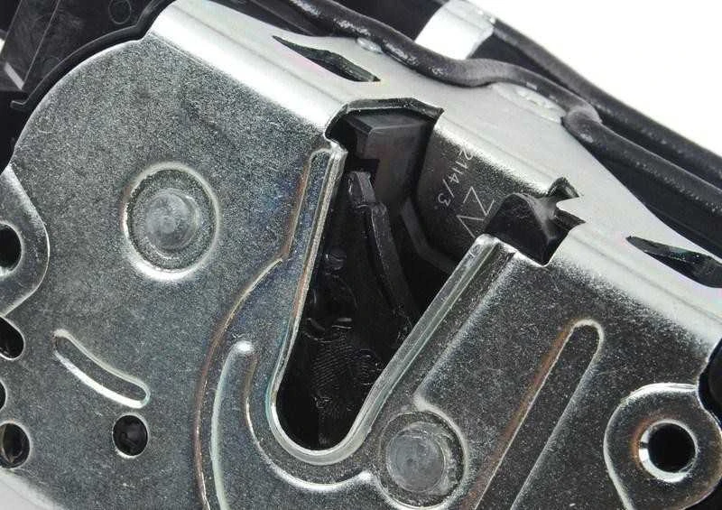 BMW Sistemos užraktas dešinės pusės E81 E87 E90 F20 F30 F32 Originalus 51217229458