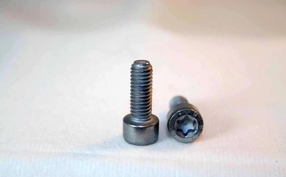 BMW Filištinis varžtas - Torx (6 X 16 mm)