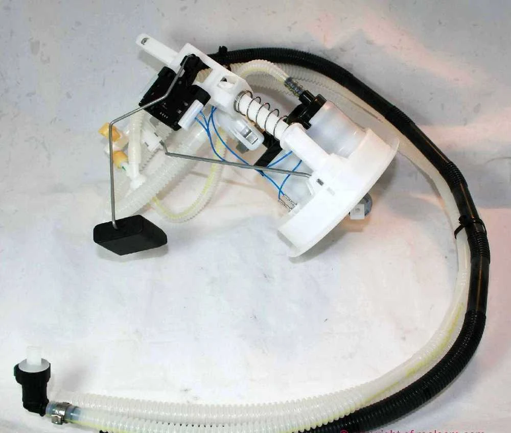 Bmw Remonto Rinkinys Kuro Filtras Reguliatorius E81 E87 E90 E91 Originalus 16117163295