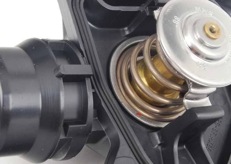 BMW Termostatas Su Anschlussstutze E46 E39 E38 X5 Originalus 11512354056