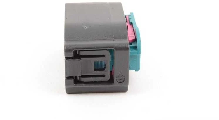 BMW Universal Socket Housing Uncoded 61138373632 61138373630