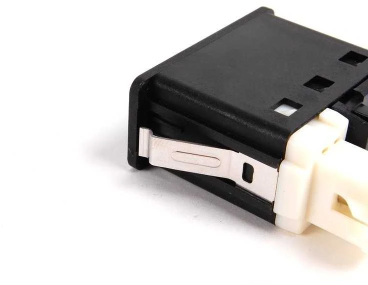 BMW USB/AUX-IN lizdas 1' E81 E87 E90 3' 5' F10 F11 Originalus 84109237653