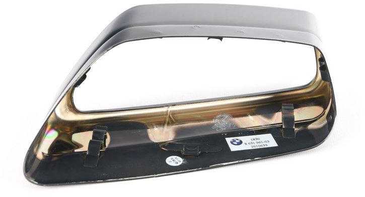 BMW Užpakalinio Ausylės Galas Juodas Chromas Dešinys 5 G30 G31 G32 G11 Originalus 18308631961
