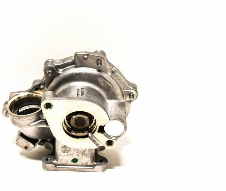 Bmw Vandens Siurblis E81 E87 E90 E92 E93 Originalus 11517515778