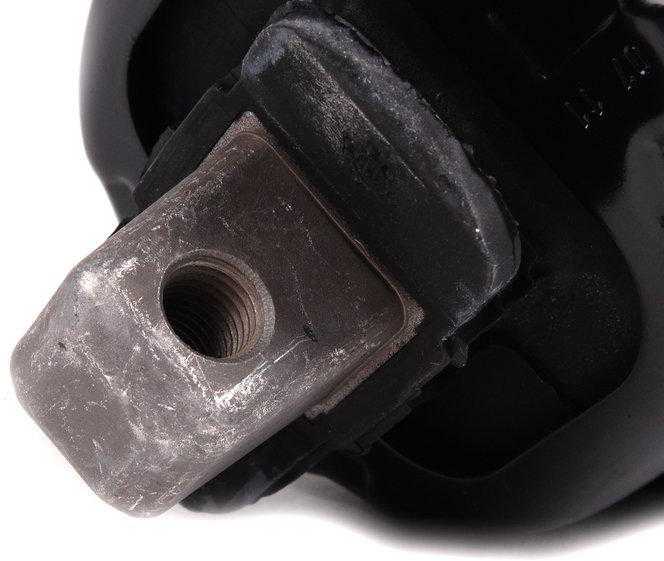 Bmw Variklio Atramos 7 E65 E66 E67 2002 2008 Originalus 22116770790