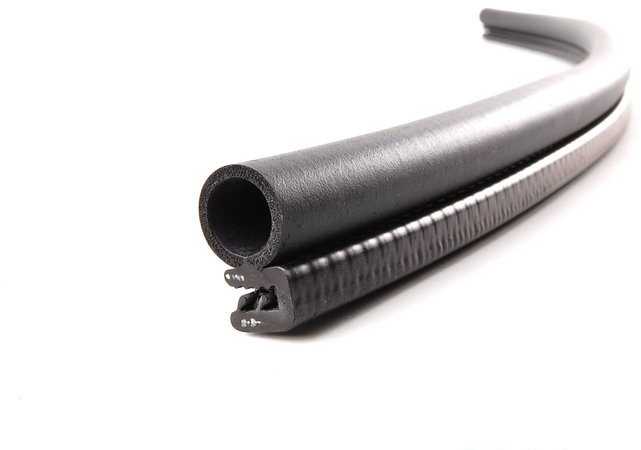 BMW variklio dangčio sandariklis 51717053532 Originalus