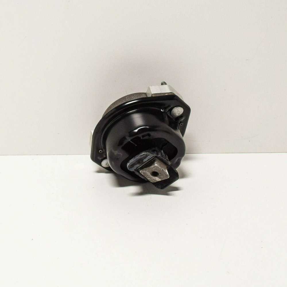 BMW Variklio Laikiklis Desinysis 7 E65 E66 Originalus 22116771918