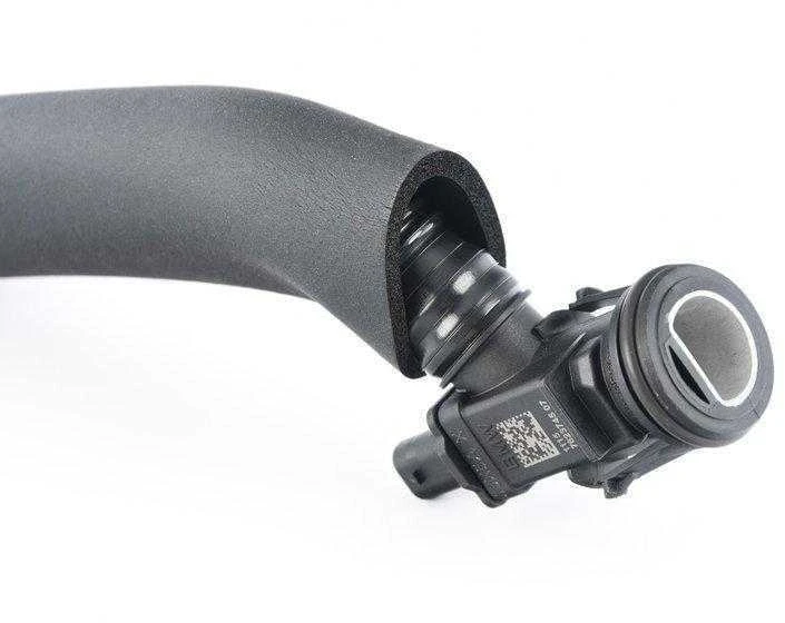 BMW Variklio Ventiliacijos Vamzdis Silpnai Šildomas F20 F21 F22 F30 G20 Originalus 11157623745
