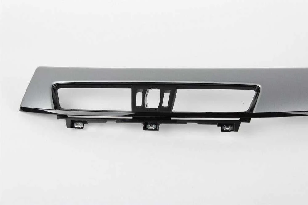 Bmw X1 F48 Priekinis Dešinysis Panelės Aplankas Sidabras Originalus 51459347739