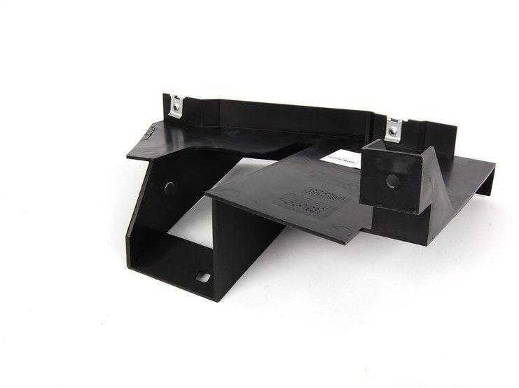 Bmw X3 E83 Kairio Variklio Skyriaus Apsaugos Laikiklis Originalus 51713404139
