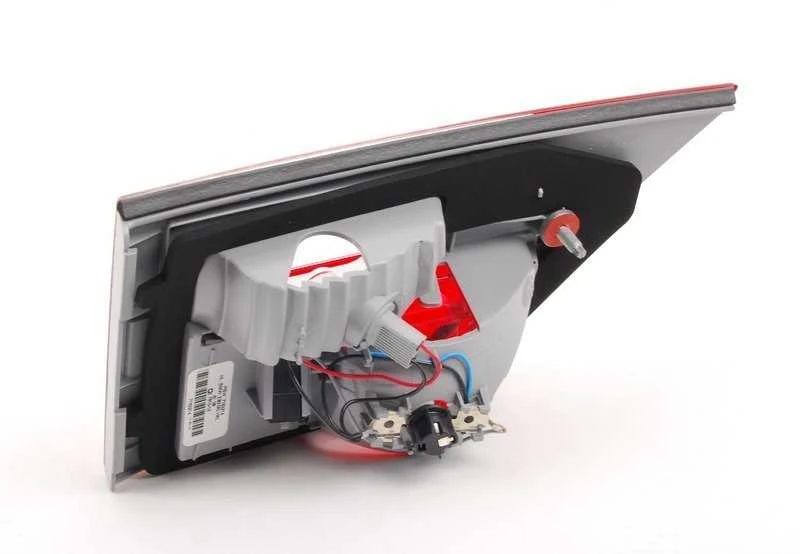 BMW X3 E83 LCI Galinis Žibintas Bagažinės Dangtyje Dešinėje Originalus 63217162214