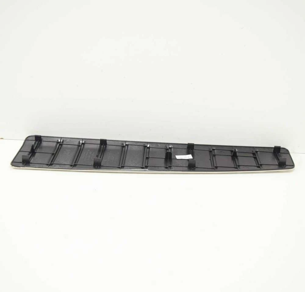 BMW X3 F25 bagažinės nerūdijančio plieno kairysis įdėklas originalus 51477250959