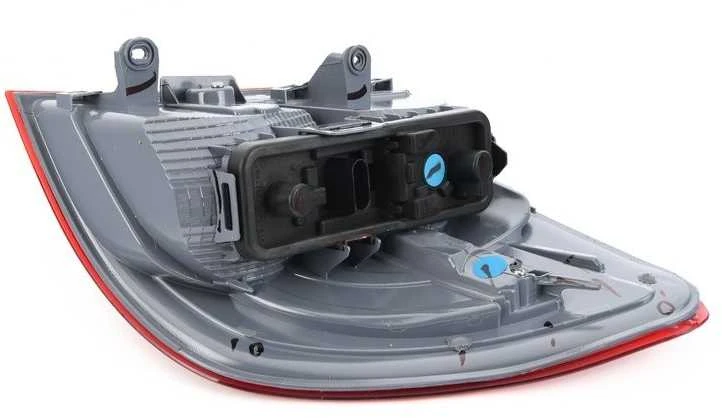 Bmw X3 F25 Galinis Žibintas Šoniniame Skydelyje Kairėje Originalus 63217220239