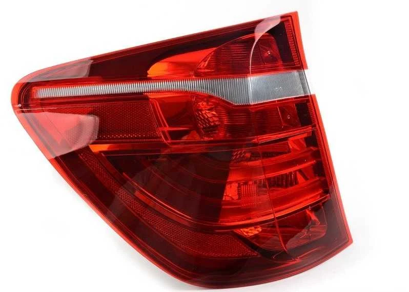 Bmw X3 F25 Galinis Žibintas Šoniniame Skydelyje Kairėje Originalus 63217220241