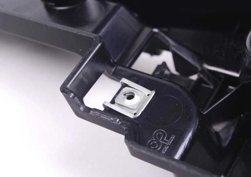 BMW X5 E70 Galinio Bumperio Dešinės Kampinės Tvirtinimo Originalus 51127226936